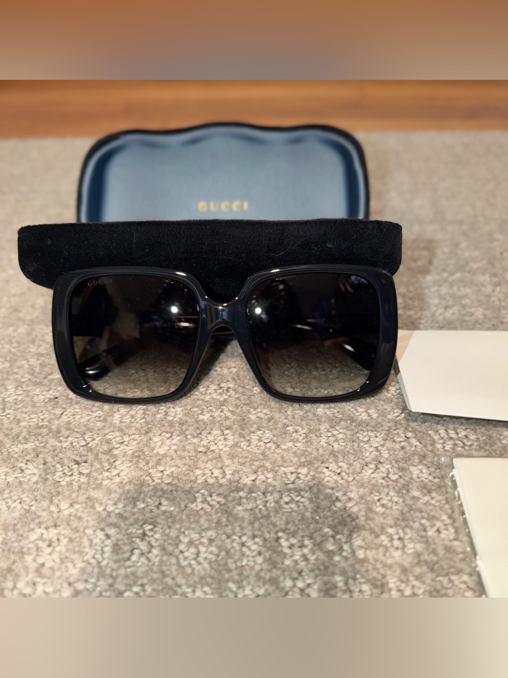 Like New Black Gucci Oversized Sunglasses Size 145mm - Picture 6 of 10